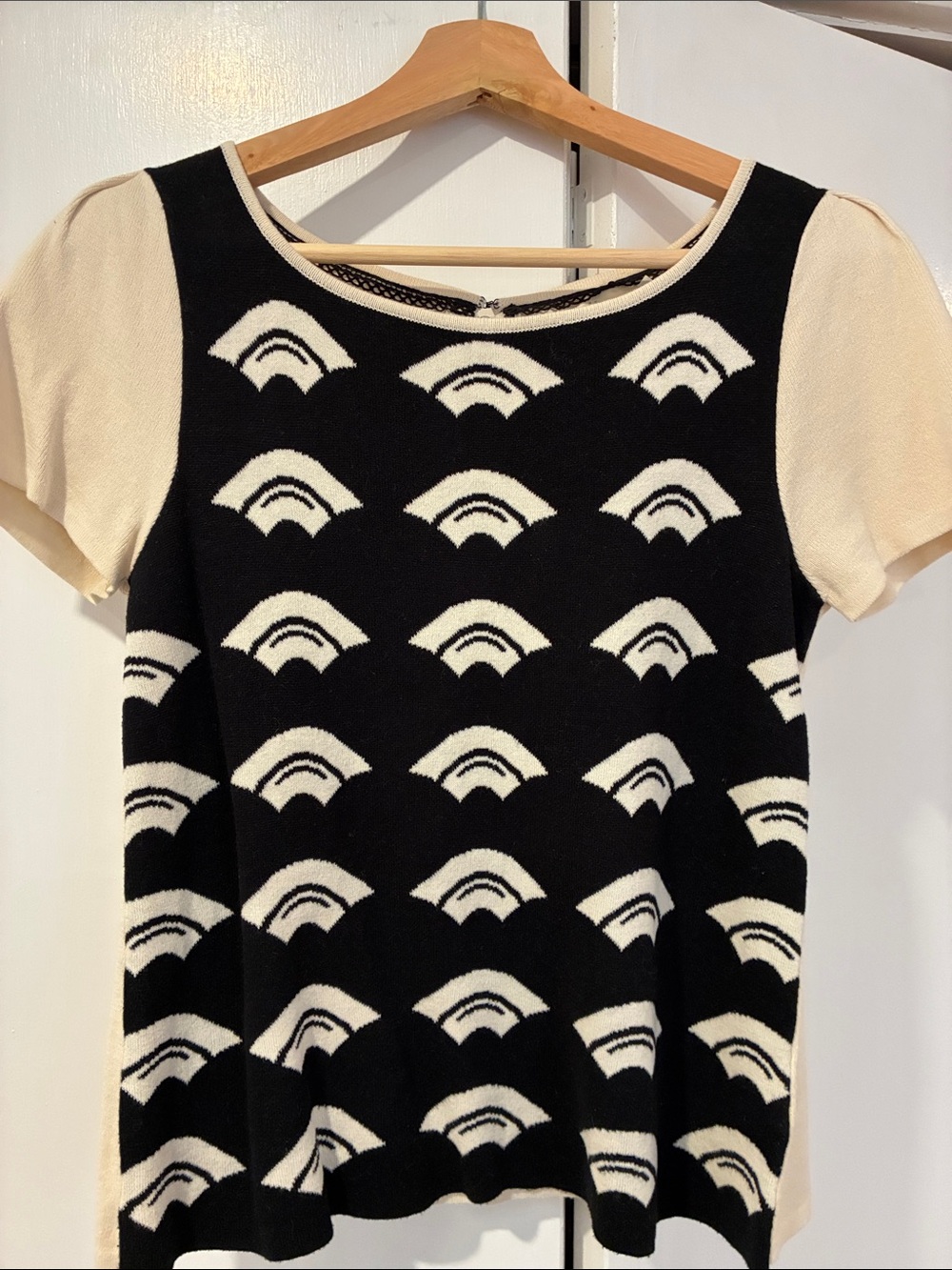 Anthropologie Classic Black and Cream Short Sleeve Patterned Sweater